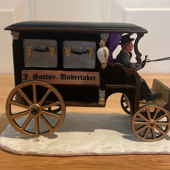 Vintage Lemax Halloween Spooky Town J Gaston Undertaker Horse and Carraige-EUC - Picture 7 of 17
